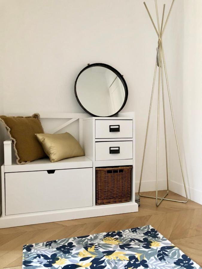 Charming And Modernly Designed 2 Bedroom - Old Town Antibes Bagian luar foto
